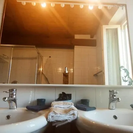 Apartament Dimora Amalthea Laghi Maggiore E Monate